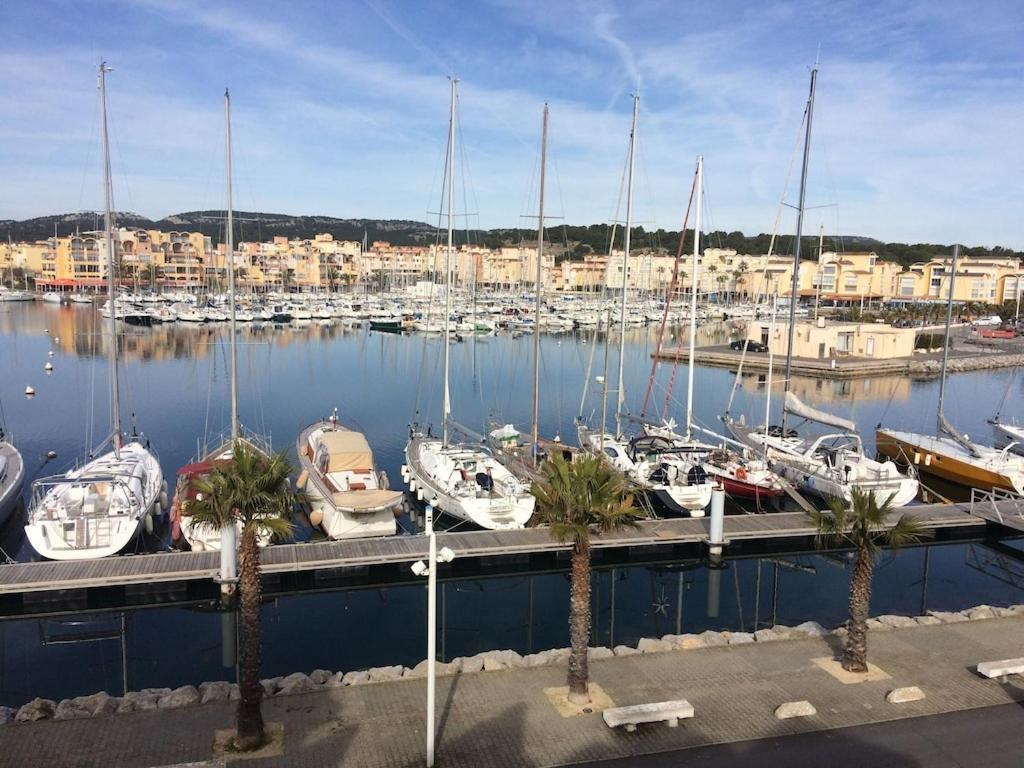 Gruissan Appartement Calme, Vue Sur Port De Plaisance -Clim, Empl.Parking מראה חיצוני תמונה