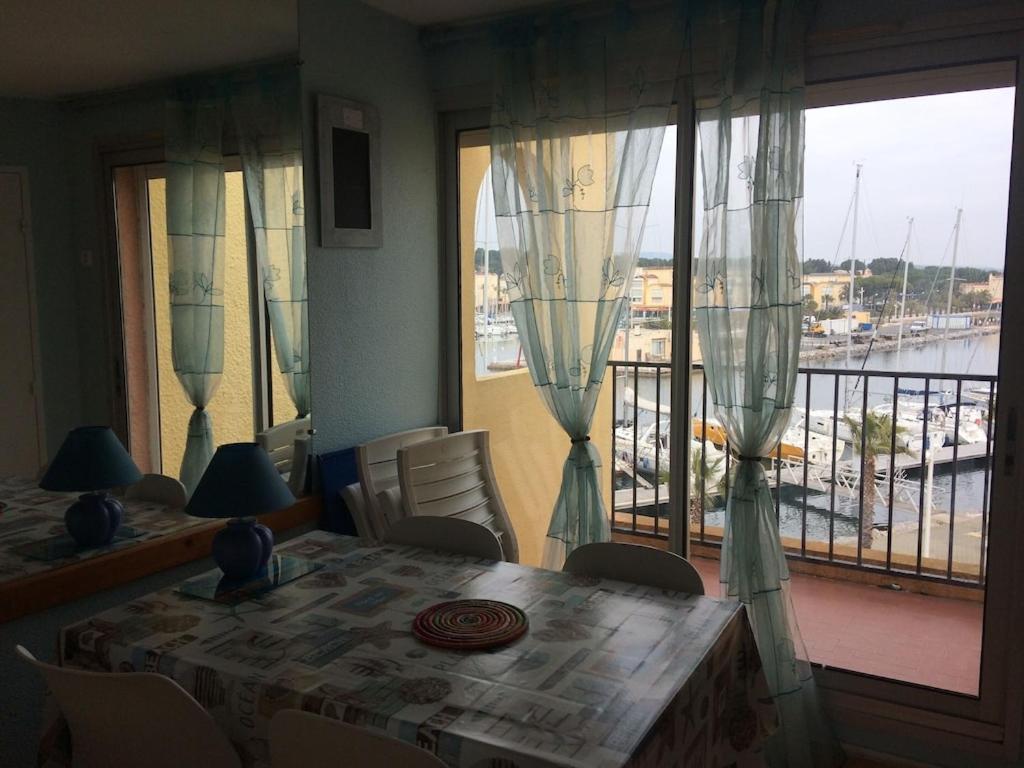 Gruissan Appartement Calme, Vue Sur Port De Plaisance -Clim, Empl.Parking מראה חיצוני תמונה