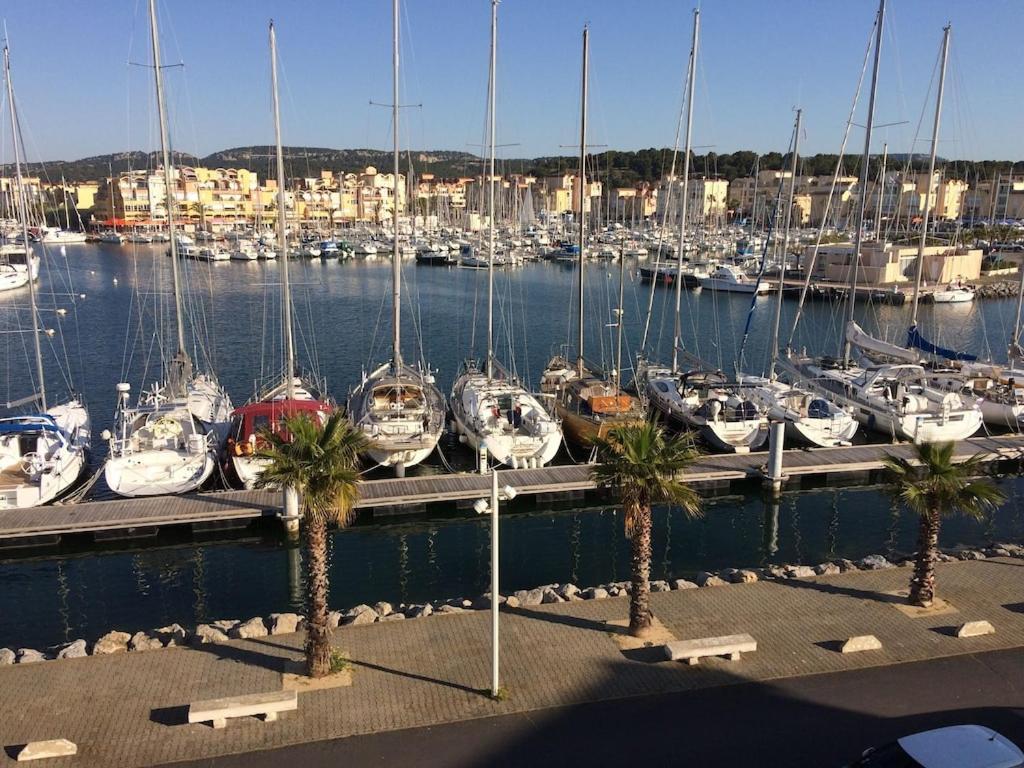 Gruissan Appartement Calme, Vue Sur Port De Plaisance -Clim, Empl.Parking מראה חיצוני תמונה