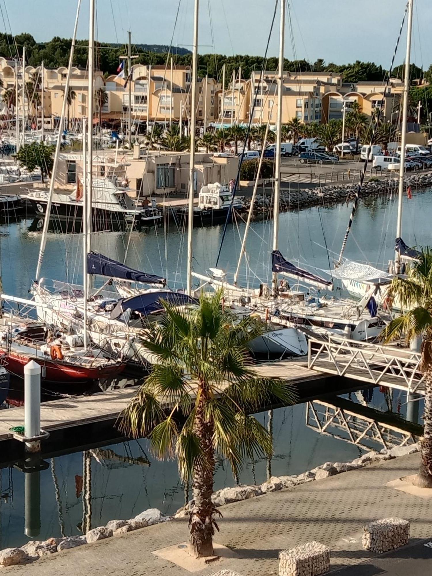 Gruissan Appartement Calme, Vue Sur Port De Plaisance -Clim, Empl.Parking מראה חיצוני תמונה